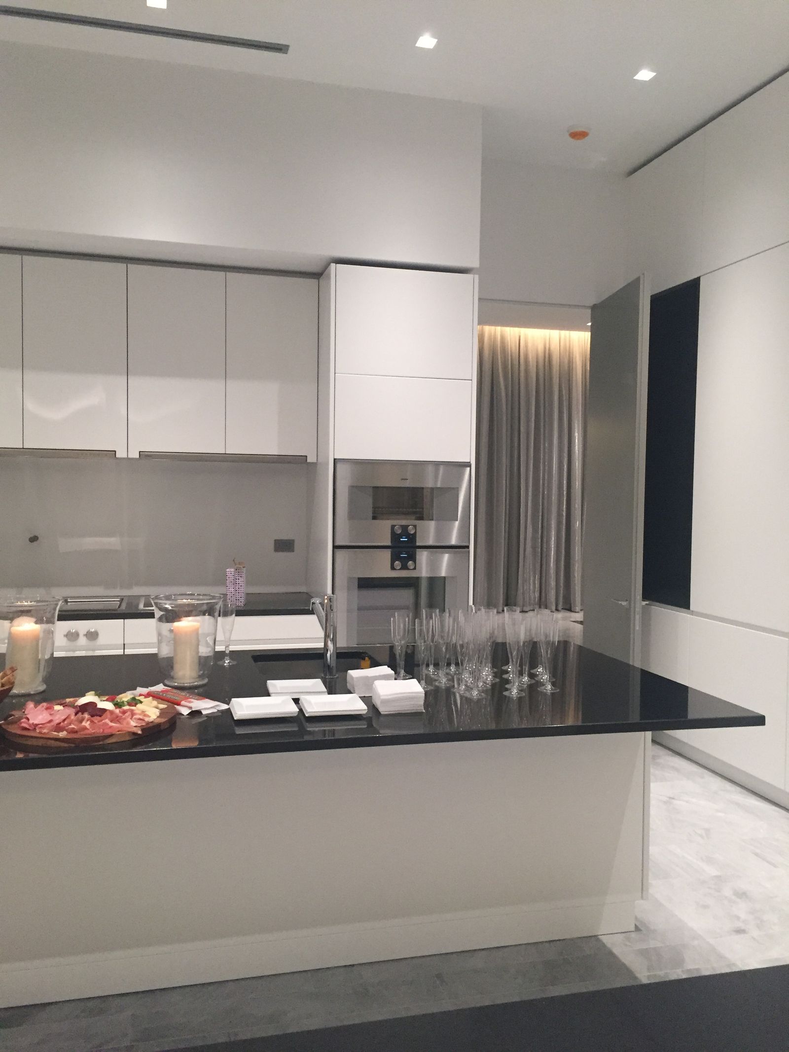 101 N. Hibiscus Dr — Kitchen