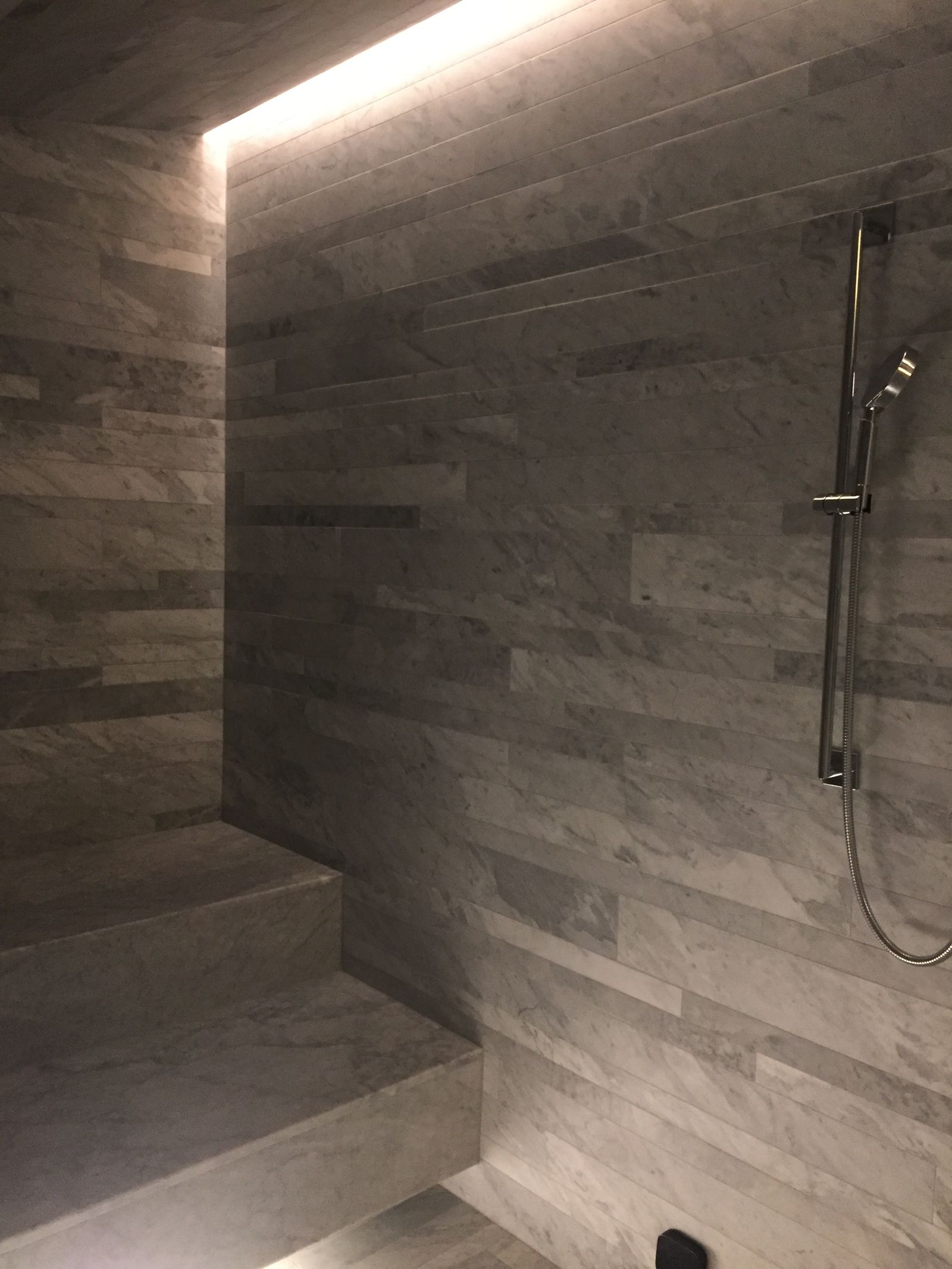 101 N. Hibiscus Dr — Bathroom photo 2