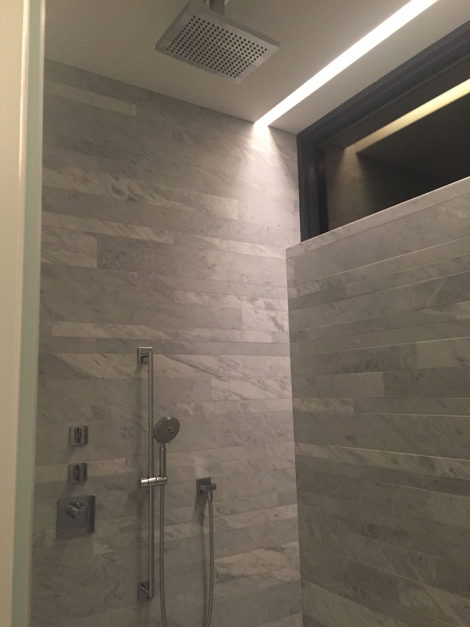 101 N. Hibiscus Dr — Bathroom photo 3