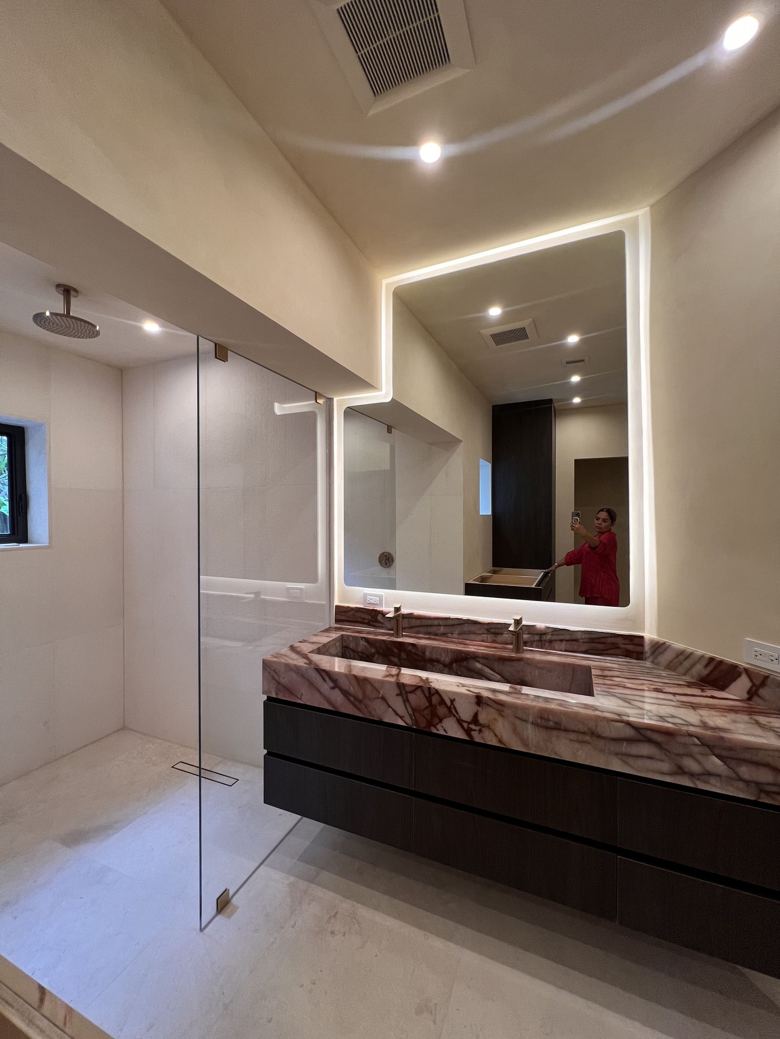 1656 Biarritz — Bathroom photo 2
