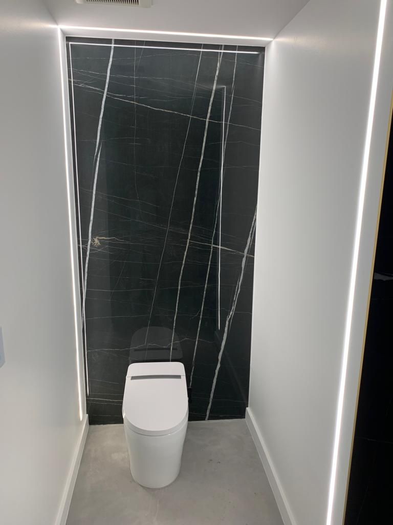 305 Meridian — Bathroom photo 7