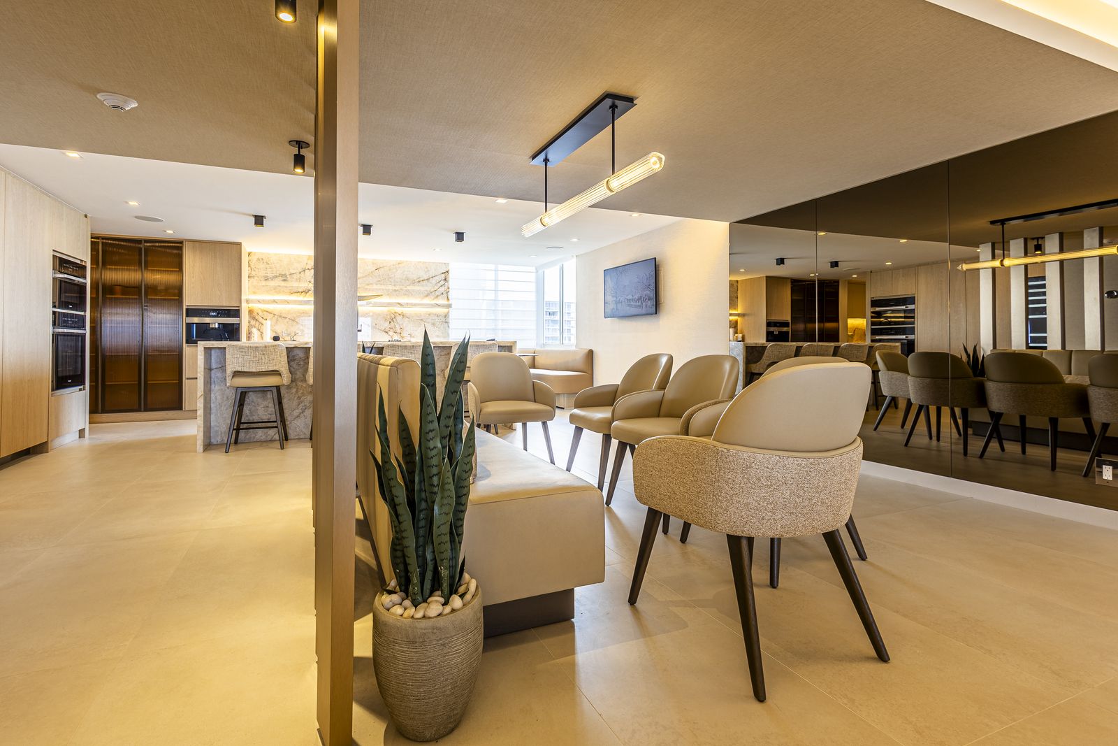 777 Bayshore 1503 — Furnishing