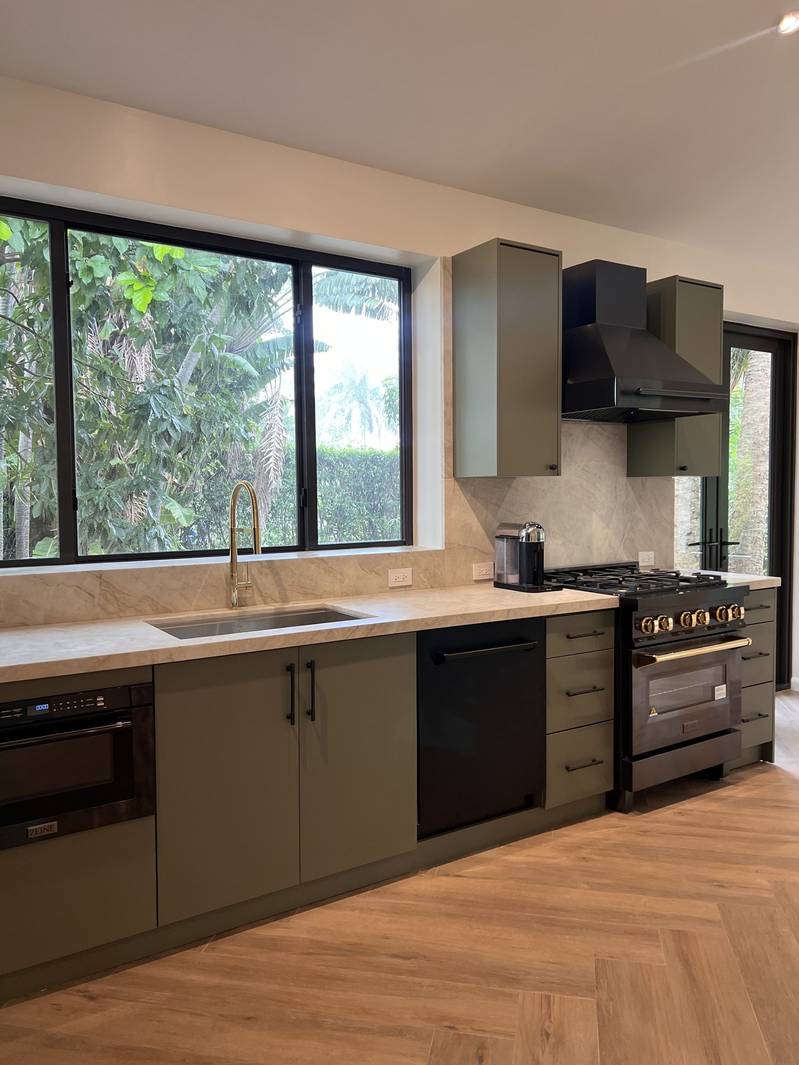 Kitchen renovation — 1656 Biarritz