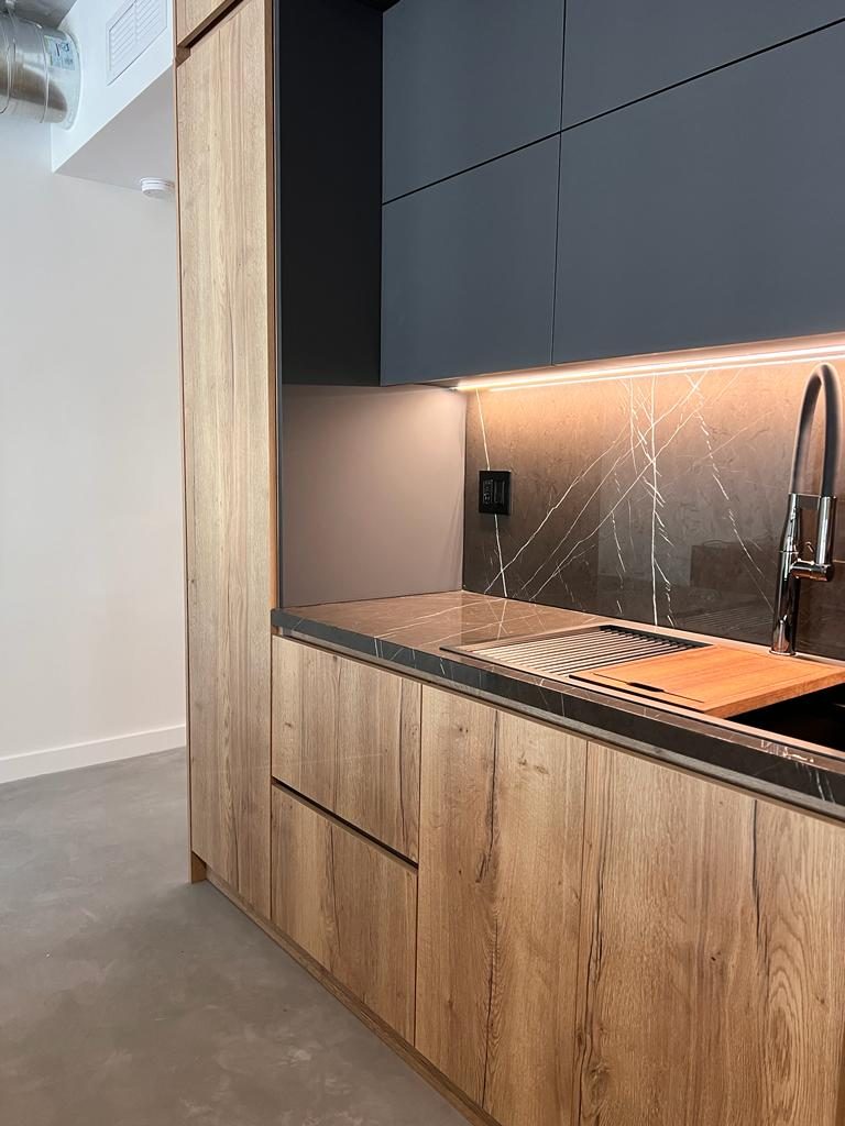 Kitchen renovation — 305 Meridian